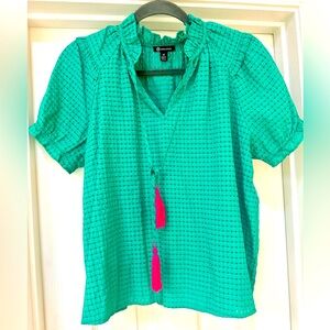 Versona Green Blouse w/ ruffle sleeves & collar- M